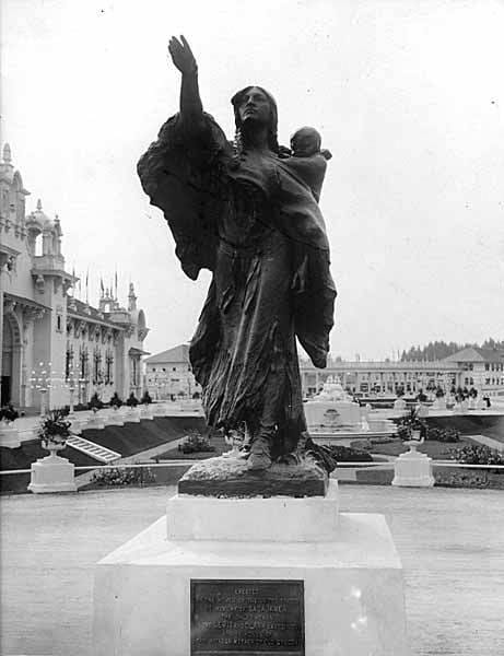 Alice Cooper’s statue of Sacagawea at the 1905 Lewis and Clark Exposition in Portland, Oregon
